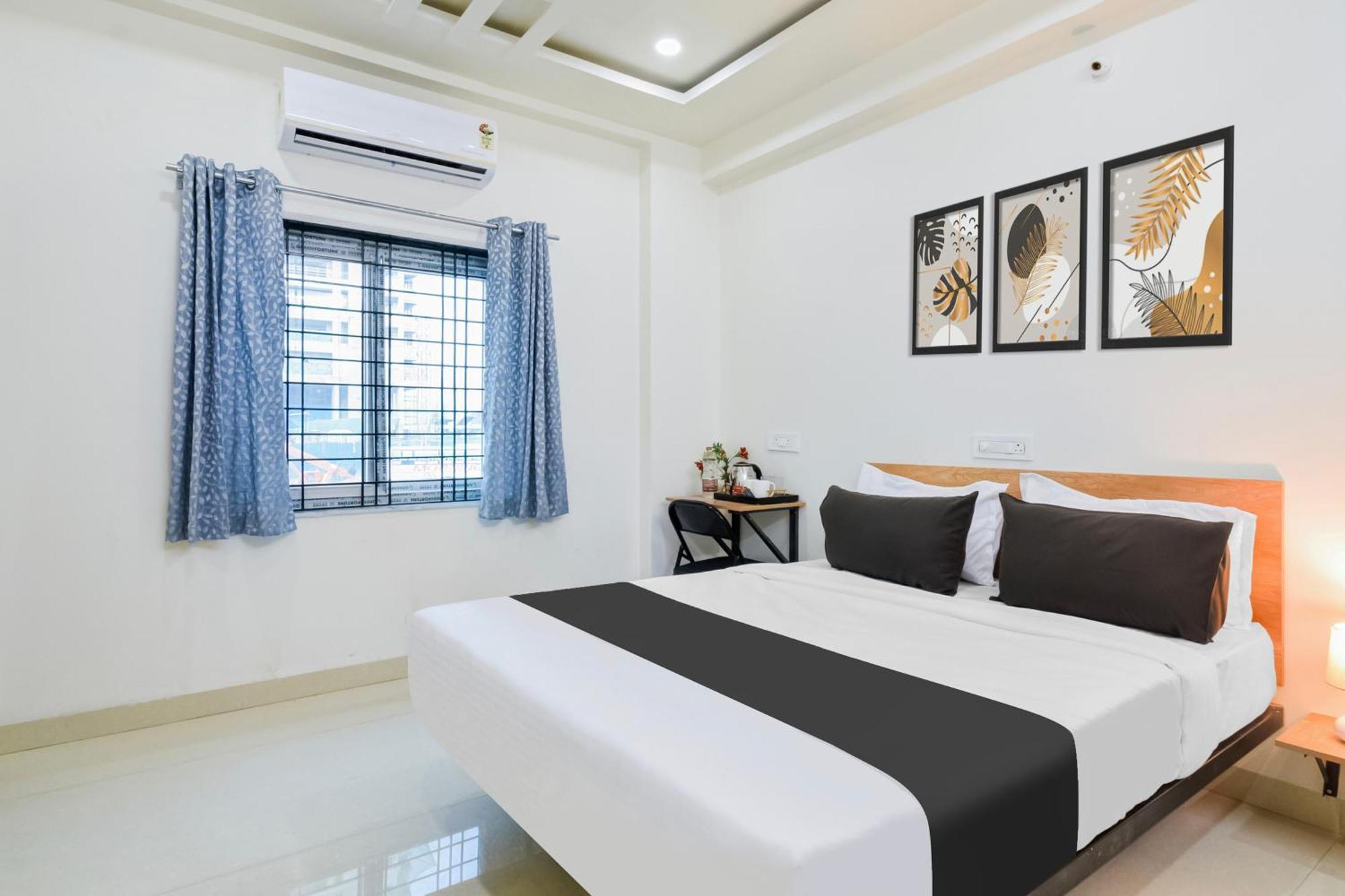 Super Townhouse Kokapet Formerly Aarian Tej Nilayam Gundipet Esterno foto